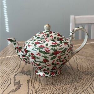 Festive Holly Pattern Porcelain Teapot - Red & Green